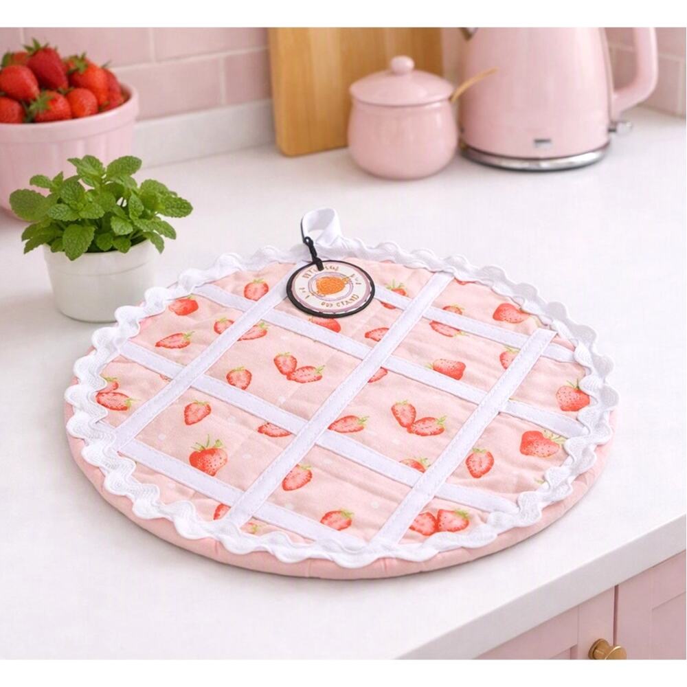 Sliced🍓Strawberry Pie / Hot Pad / Potholder / Quilted Cotton / washable / 11"